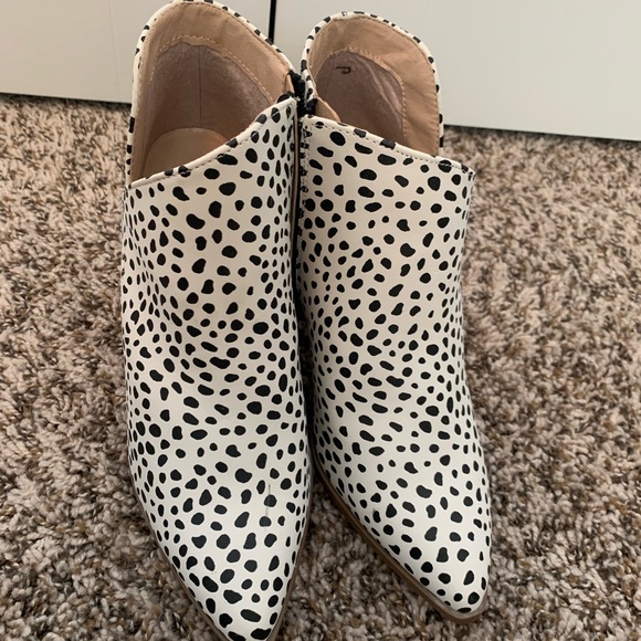 Booties - Picture 3 of 5